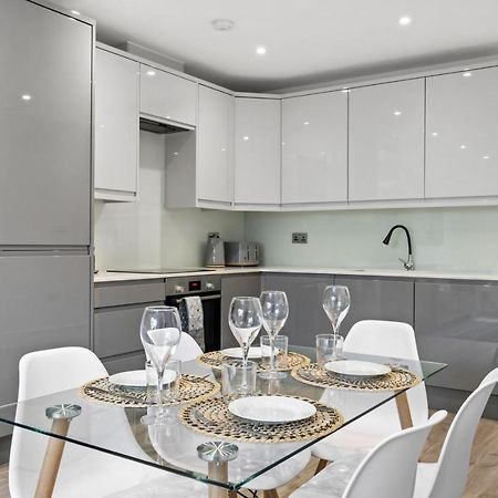 Star London Vivian Avenue 2-Bed Retreat With Garden Apartman The Hyde Kültér fotó