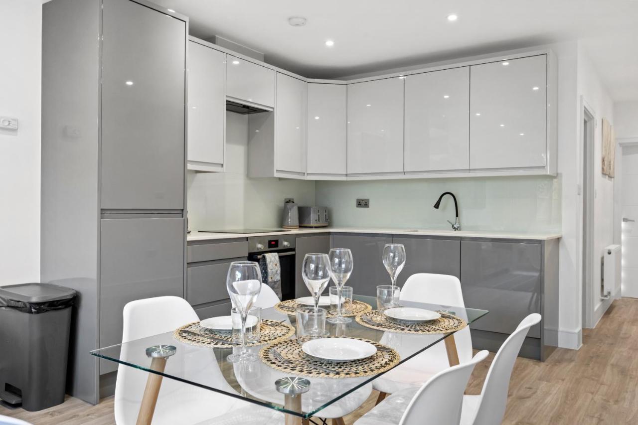 Star London Vivian Avenue 2-Bed Retreat With Garden Apartman The Hyde Kültér fotó